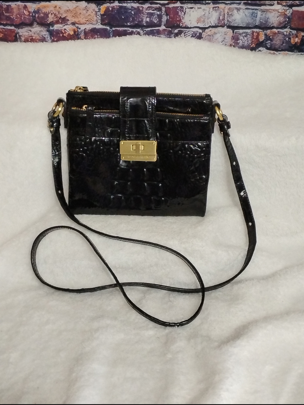 Vintage Brahmin Black Croco Melbourne Crossbody Leather String Wallet Organizer